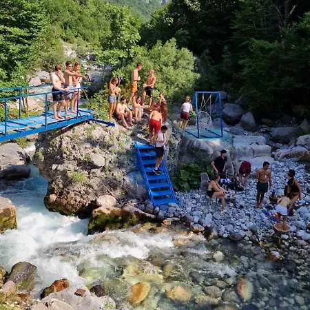 Waterfall Theth * Grunas